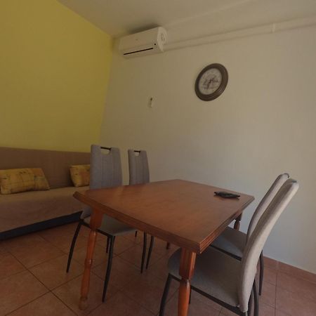 Apartments 501 - Spacious And Bright Apartment On Island Of Rab Rab Town Exterior photo