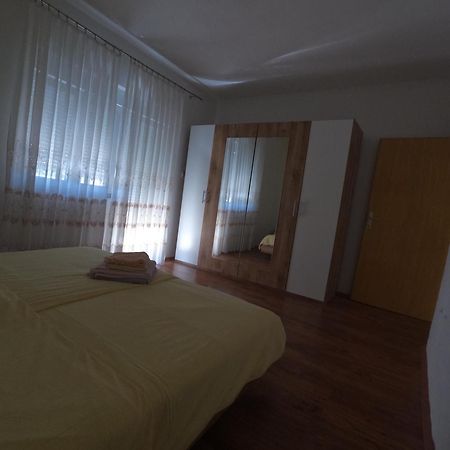 Apartments 501 - Spacious And Bright Apartment On Island Of Rab Rab Town Exterior photo